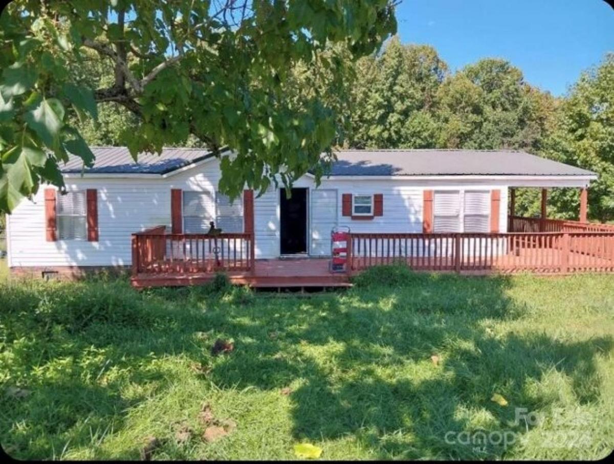 Picture of Home For Sale in Woodleaf, North Carolina, United States