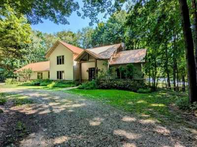 Home For Sale in Colon, Michigan