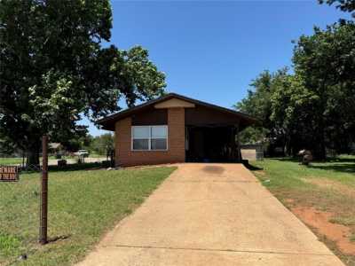 Home For Sale in Anadarko, Oklahoma