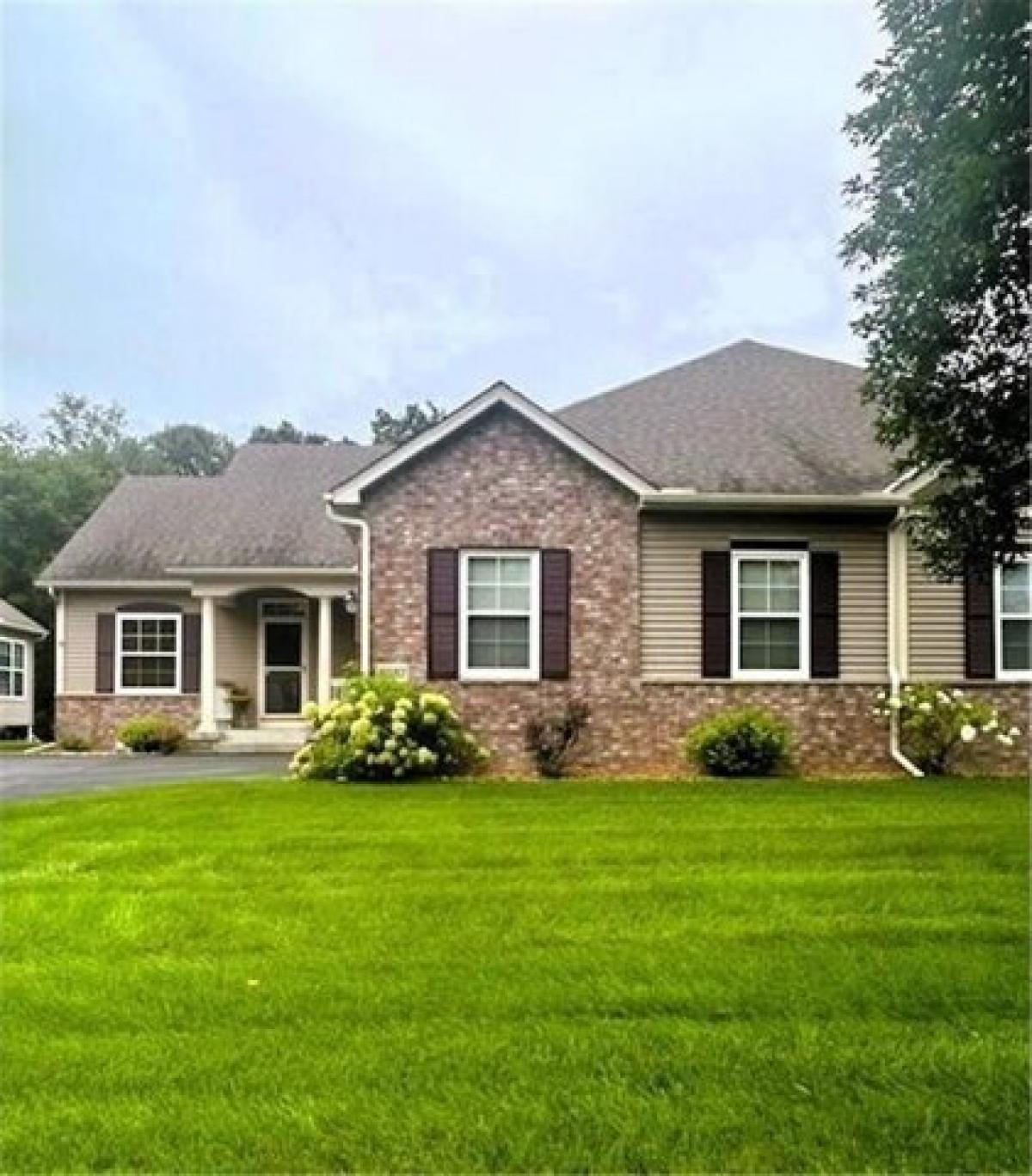 Picture of Home For Sale in North Branch, Minnesota, United States