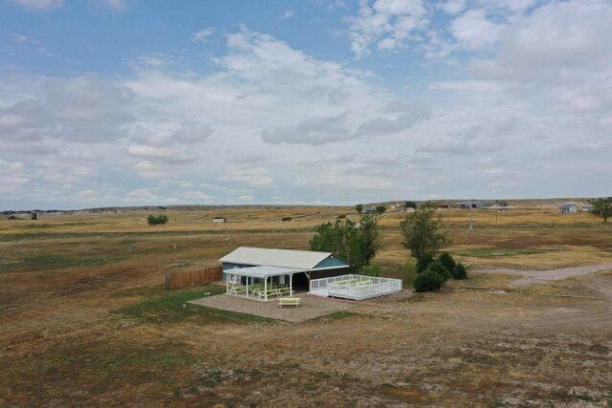 Picture of Home For Sale in Porcupine, South Dakota, United States