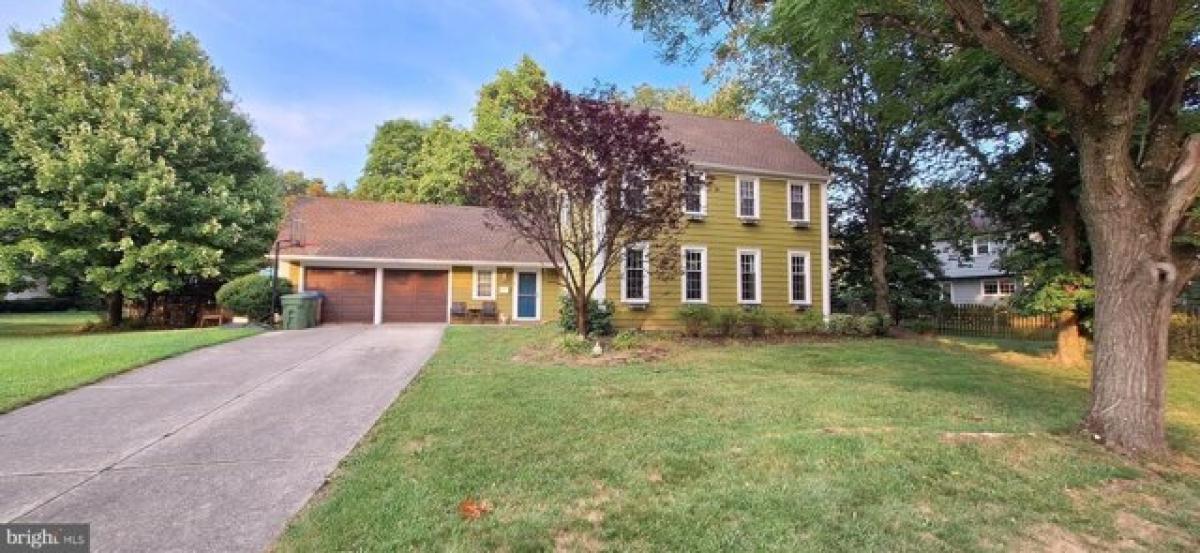 Picture of Home For Sale in Cherry Hill, New Jersey, United States