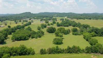 Home For Sale in Petersburg, Tennessee