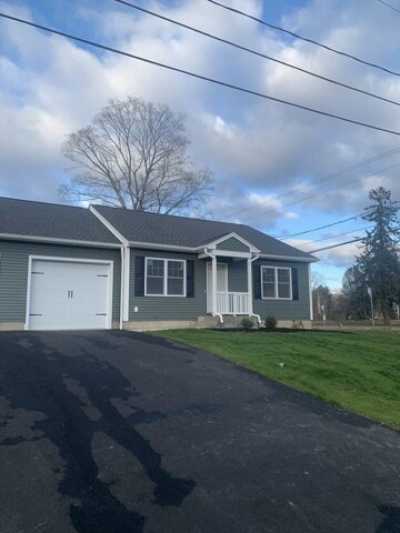 Home For Sale in West Springfield, Massachusetts