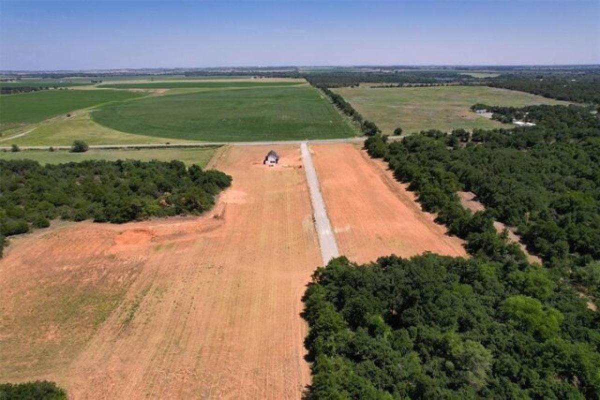 Picture of Residential Land For Sale in Fort Cobb, Oklahoma, United States