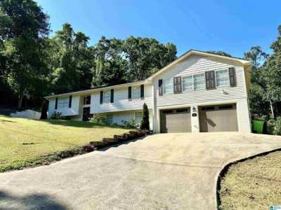 Home For Sale in Leeds, Alabama