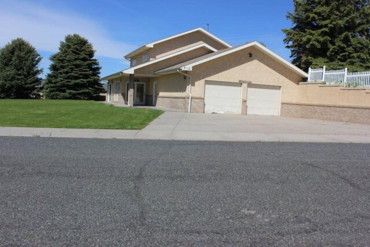 Picture of Home For Sale in Lingle, Wyoming, United States