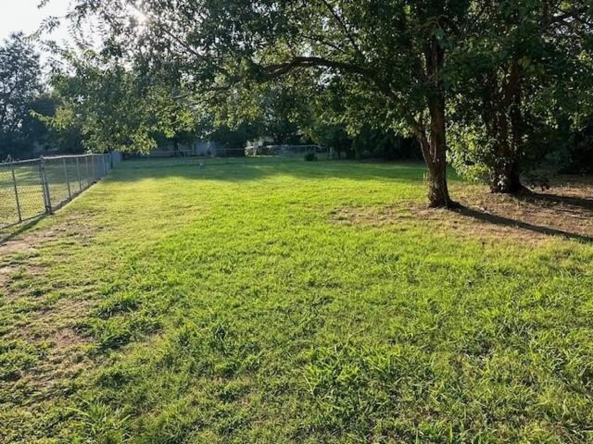 Picture of Residential Land For Rent in Midwest City, Oklahoma, United States