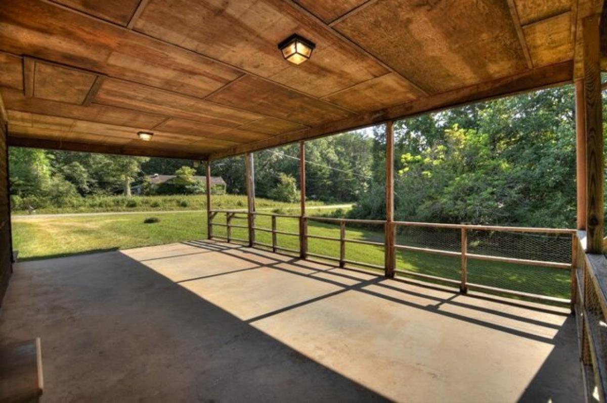 Picture of Home For Sale in McCaysville, Georgia, United States