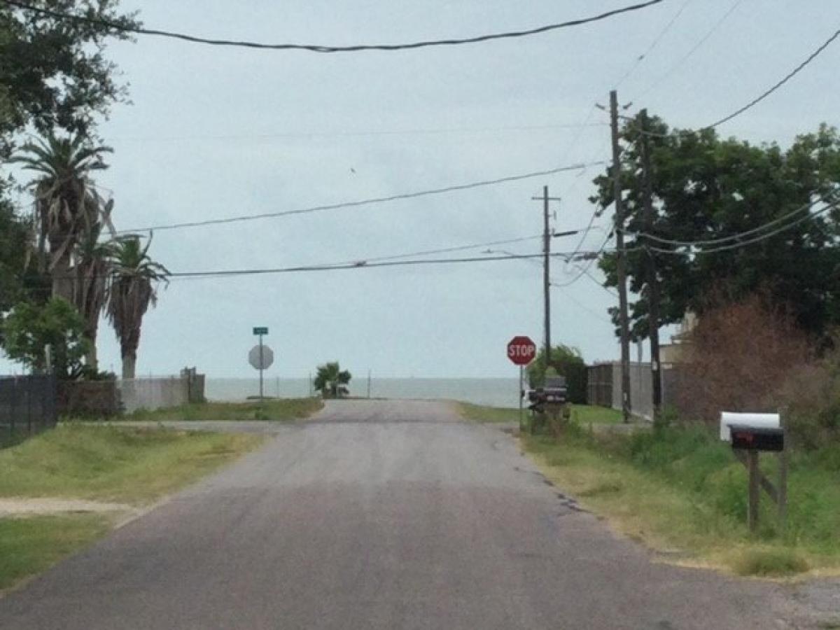 Picture of Residential Land For Sale in San Leon, Texas, United States