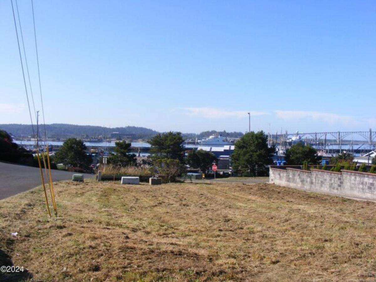 Picture of Residential Land For Sale in Newport, Oregon, United States