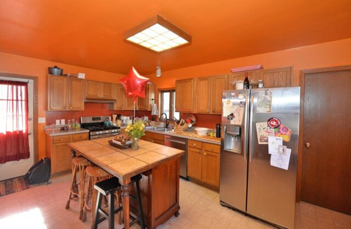 Picture of Home For Sale in Kenosha, Wisconsin, United States