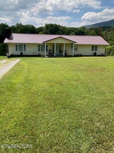 Home For Sale in La Follette, Tennessee