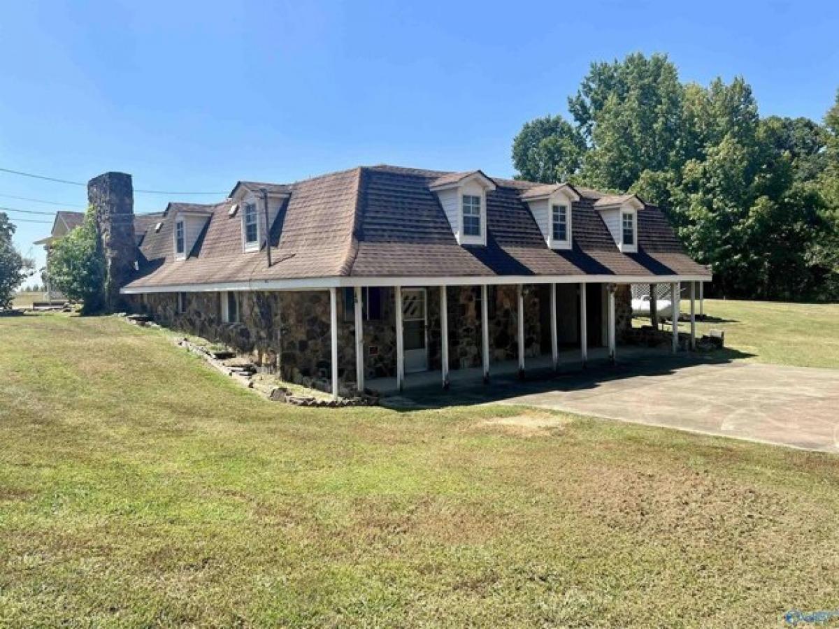 Picture of Home For Sale in Florence, Alabama, United States