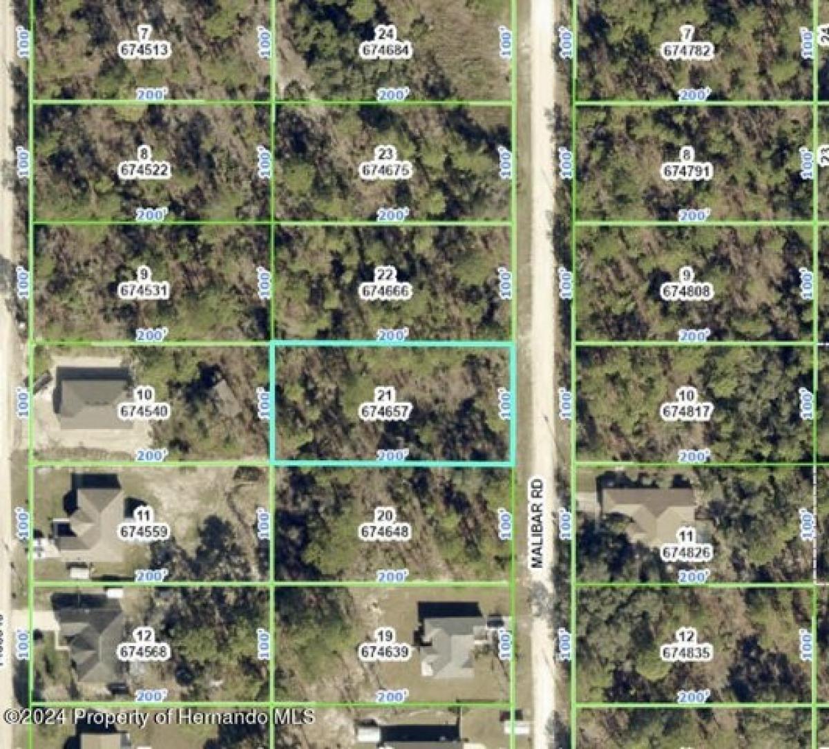 Picture of Residential Land For Sale in Weeki Wachee, Florida, United States