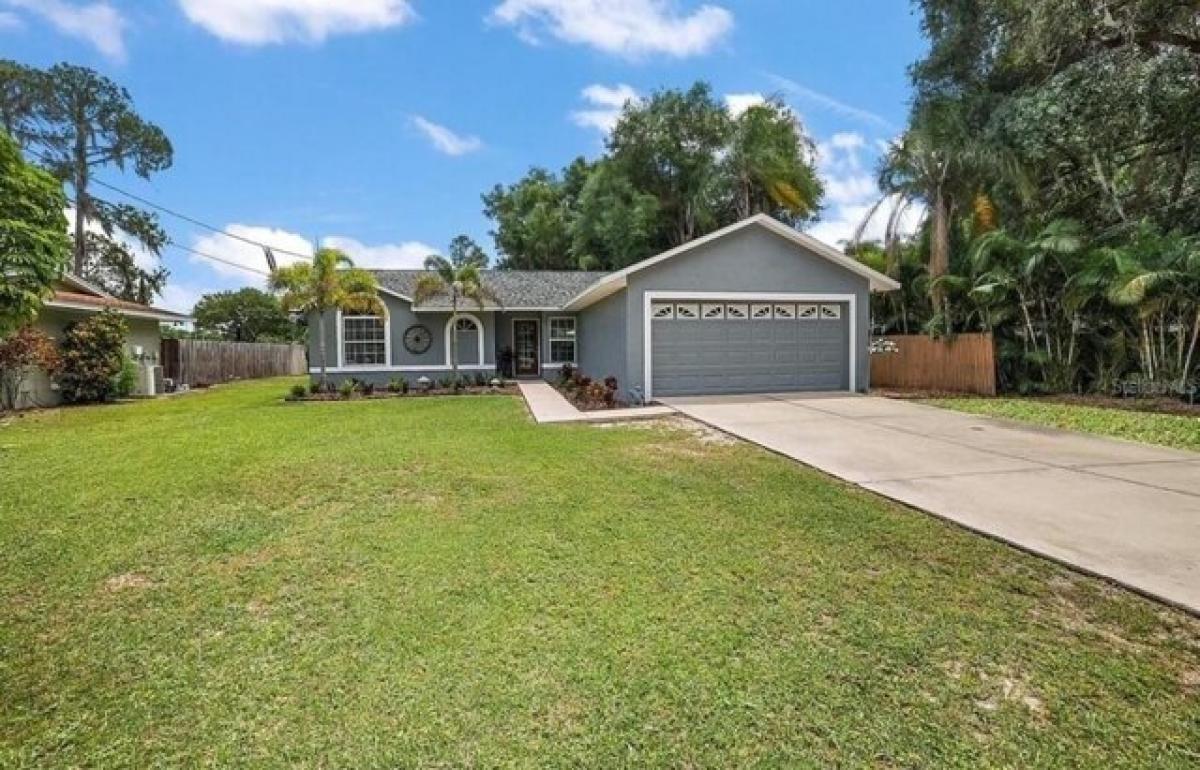 Picture of Home For Sale in Eustis, Florida, United States