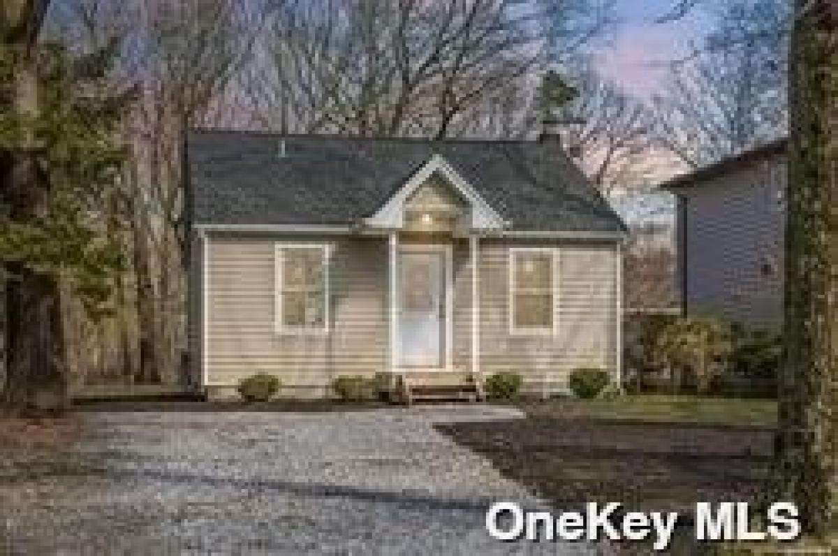 Picture of Home For Rent in Shirley, New York, United States