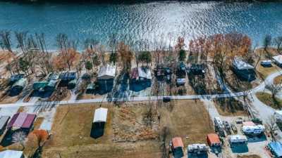 Residential Land For Sale in Clifton, Tennessee