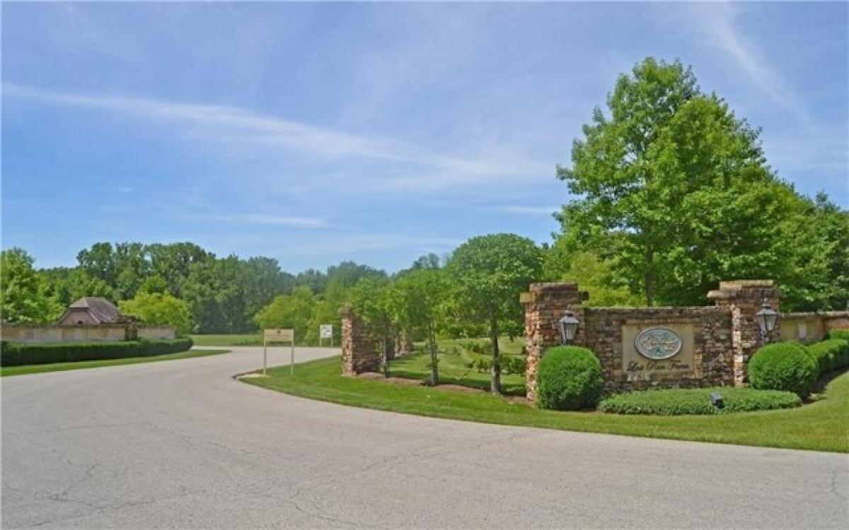 Picture of Residential Land For Sale in Zionsville, Indiana, United States