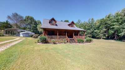 Home For Sale in Puryear, Tennessee