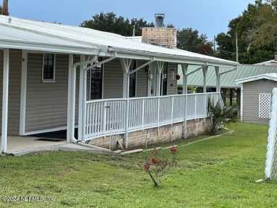 Home For Sale in Satsuma, Florida