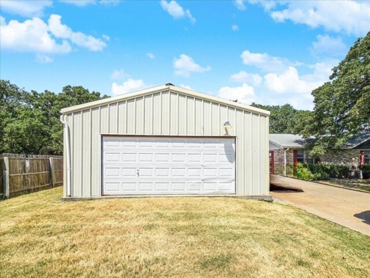 Picture of Home For Sale in Burleson, Texas, United States