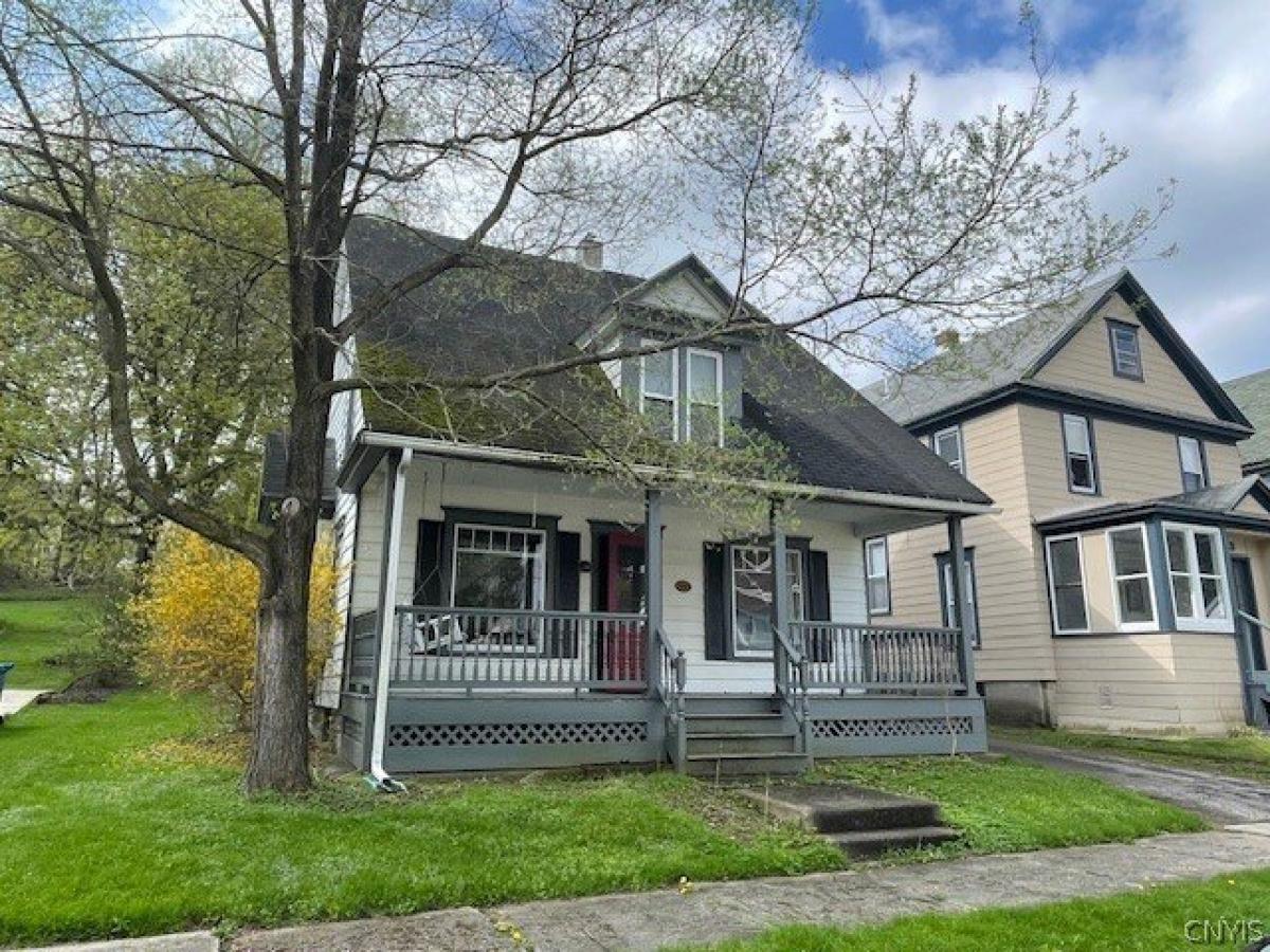 Picture of Home For Sale in Cortland, New York, United States