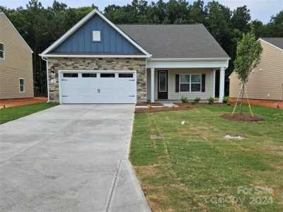 Home For Sale in Troutman, North Carolina