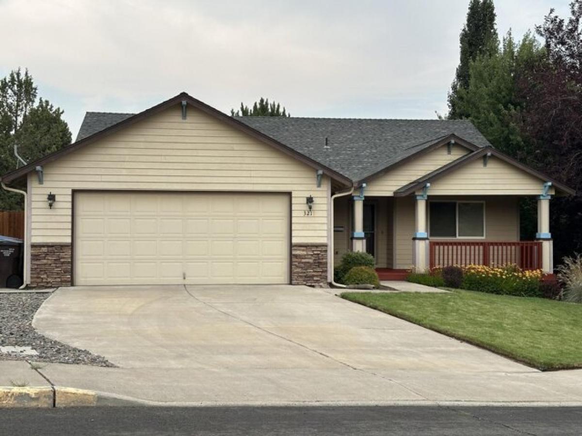 Picture of Home For Sale in Redmond, Oregon, United States