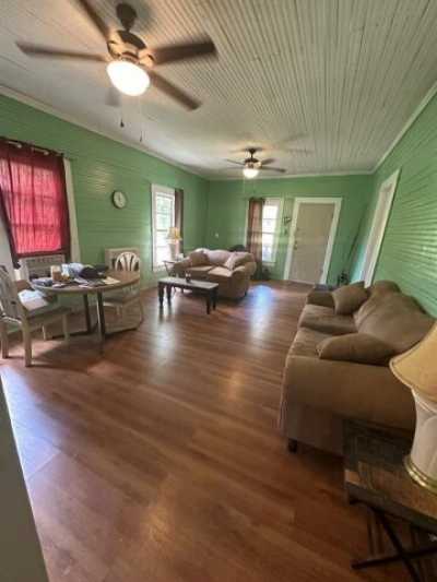 Home For Sale in Cottonwood, Alabama