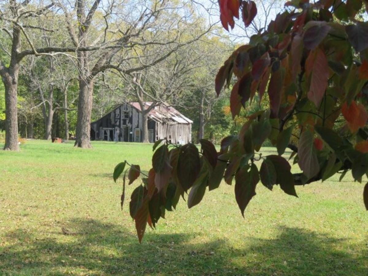 Picture of Home For Sale in Humansville, Missouri, United States