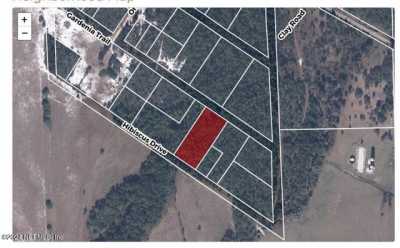 Residential Land For Sale in Crescent City, Florida