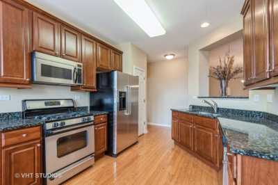 Home For Sale in Northbrook, Illinois