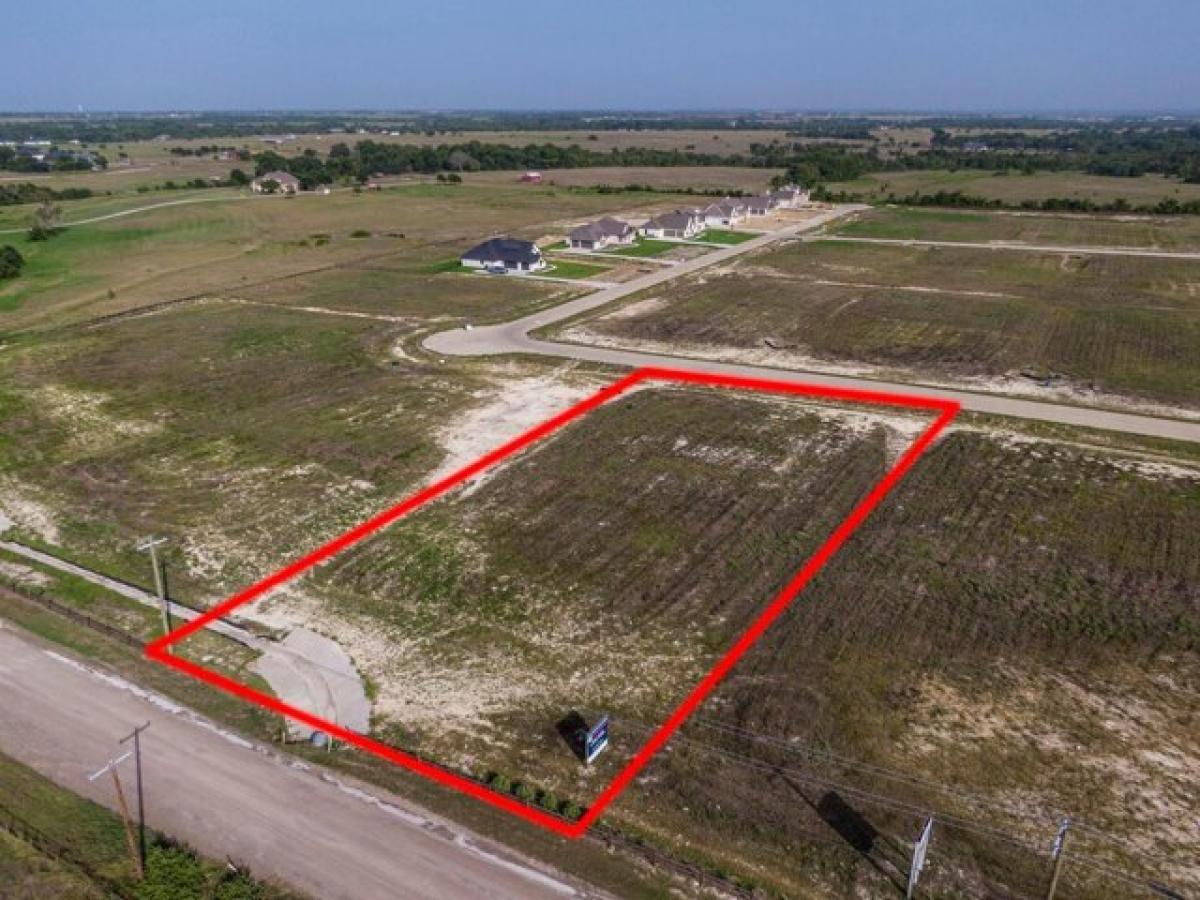 Picture of Residential Land For Sale in Waxahachie, Texas, United States