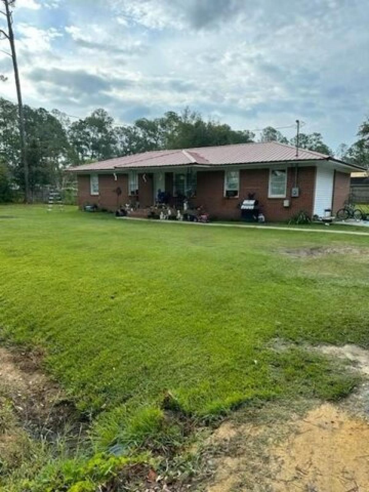 Picture of Home For Sale in Nashville, Georgia, United States