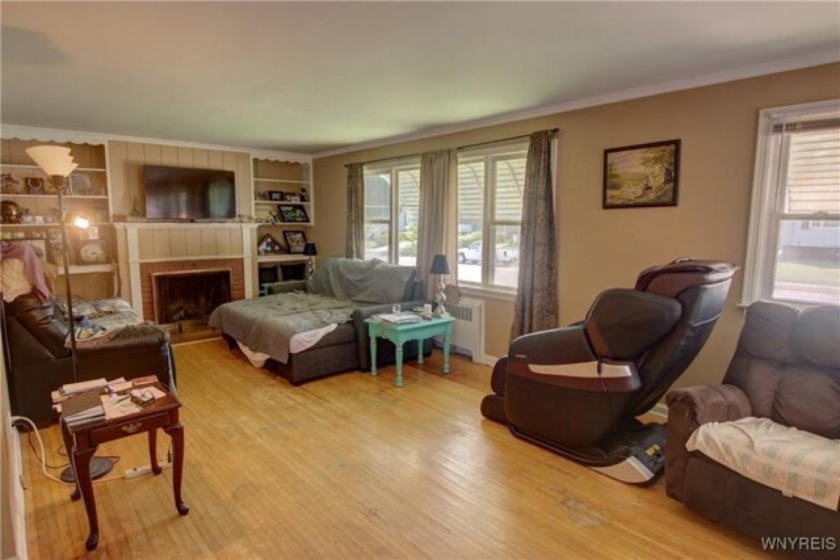 Picture of Home For Sale in Kenmore, New York, United States