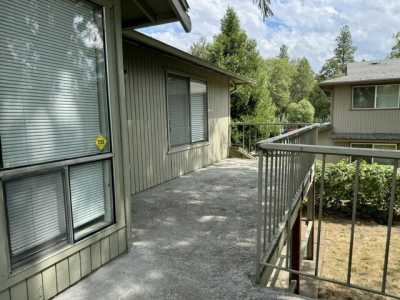 Home For Sale in Phoenix, Oregon