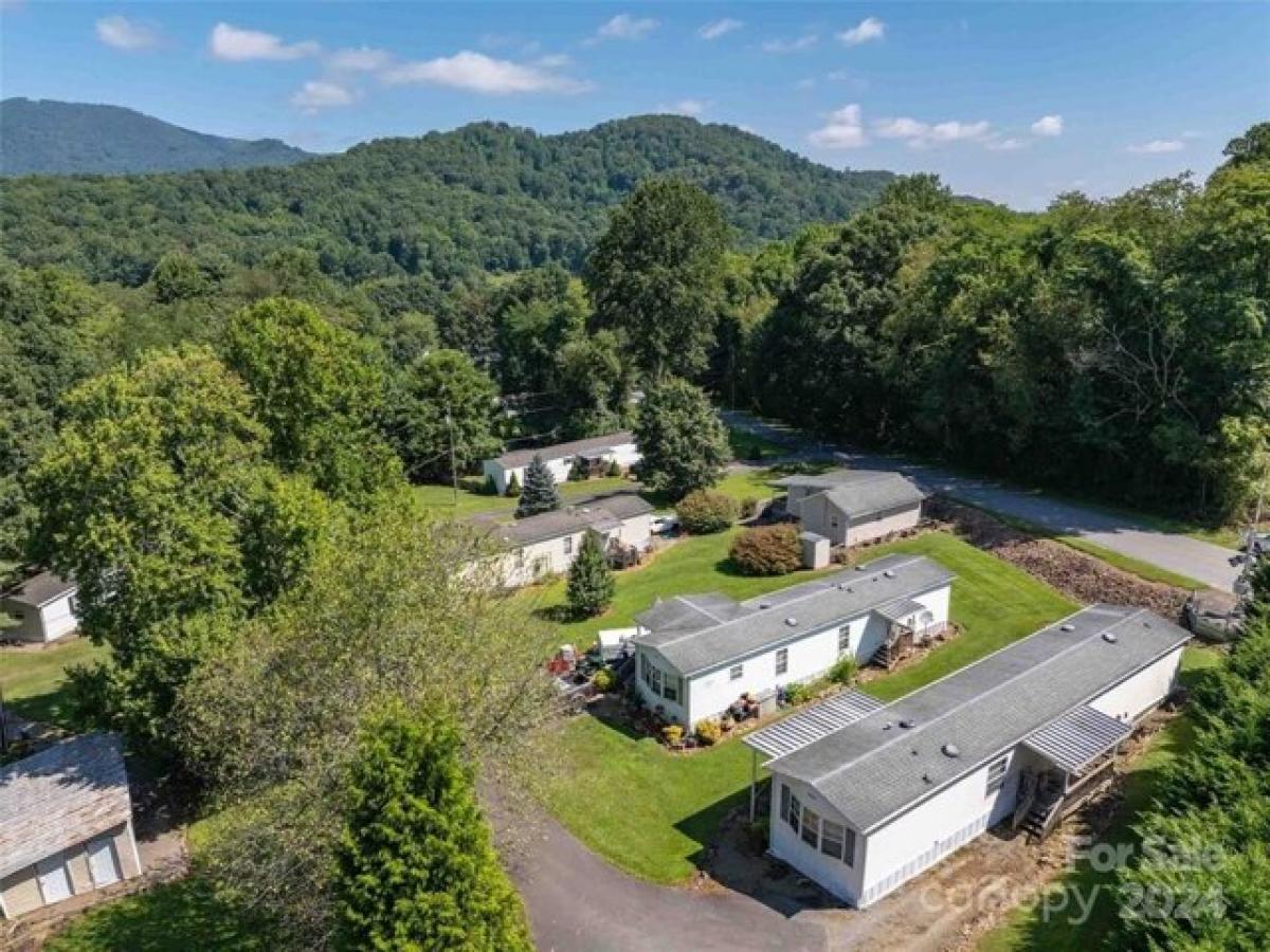 Picture of Home For Sale in Waynesville, North Carolina, United States