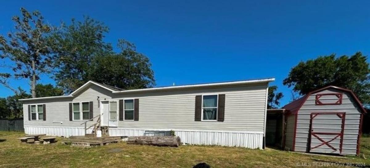 Picture of Home For Sale in Locust Grove, Oklahoma, United States