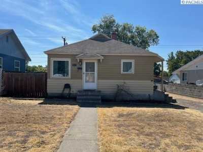 Home For Sale in Kennewick, Washington