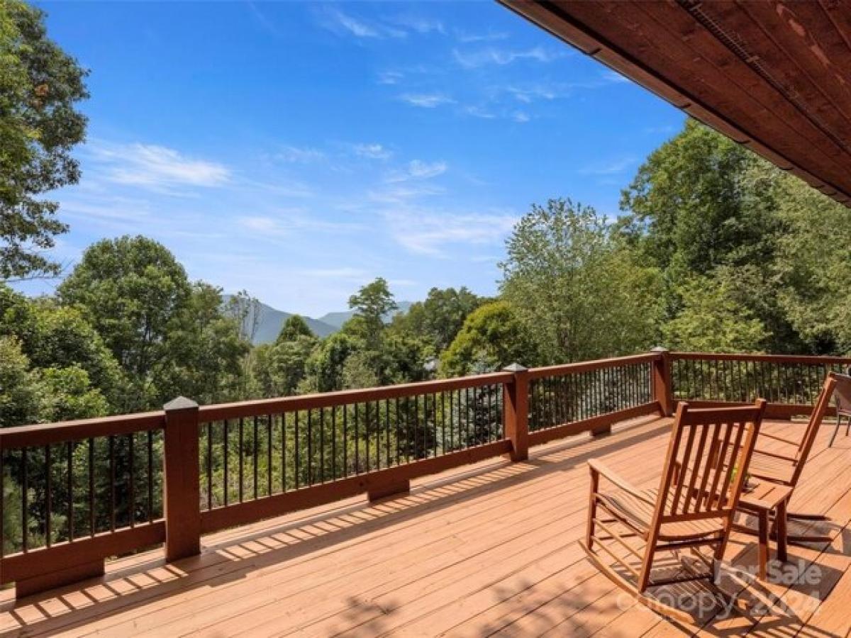 Picture of Home For Sale in Waynesville, North Carolina, United States