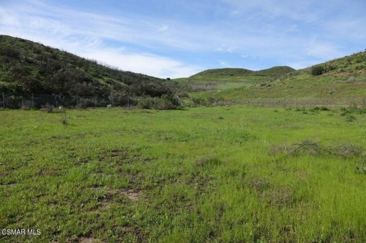 Picture of Residential Land For Sale in Newbury Park, California, United States