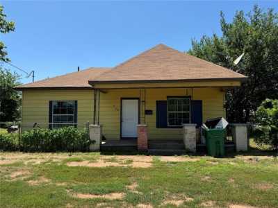 Home For Sale in Anadarko, Oklahoma