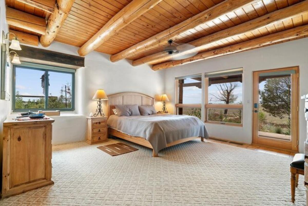 Picture of Home For Sale in Edgewood, New Mexico, United States