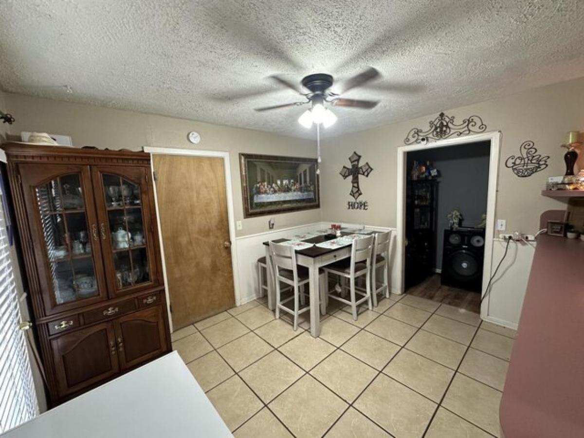 Picture of Home For Sale in Plainview, Texas, United States