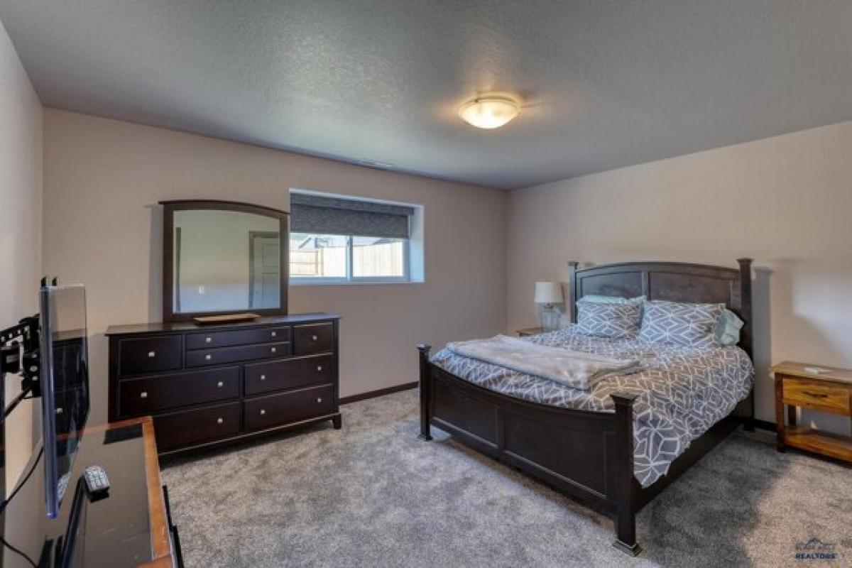 Picture of Home For Sale in Summerset, South Dakota, United States