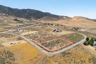 Residential Land For Sale in Tehachapi, California