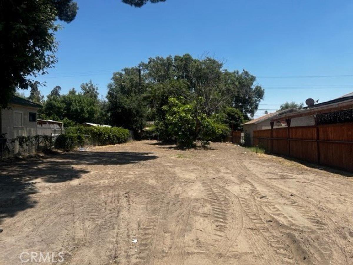 Picture of Residential Land For Sale in San Bernardino, California, United States