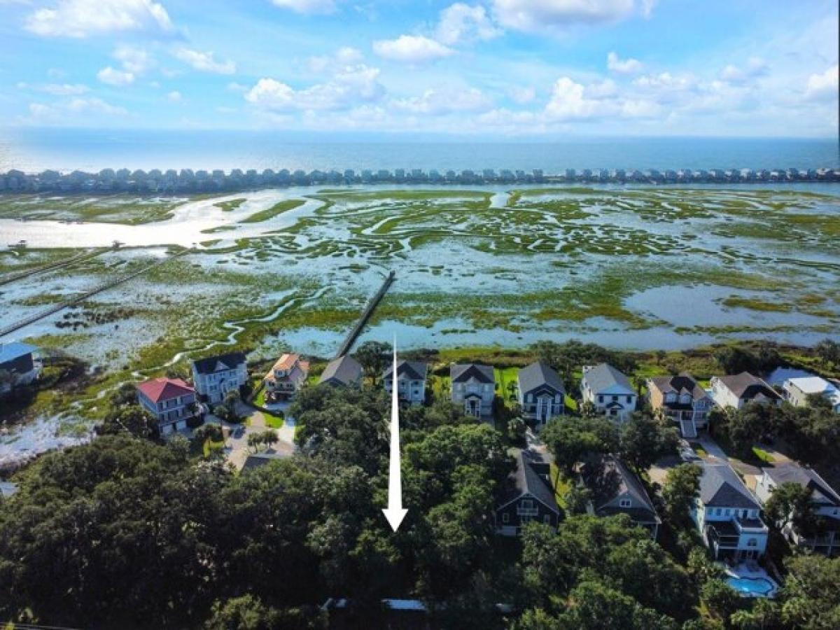 Picture of Residential Land For Sale in Pawleys Island, South Carolina, United States