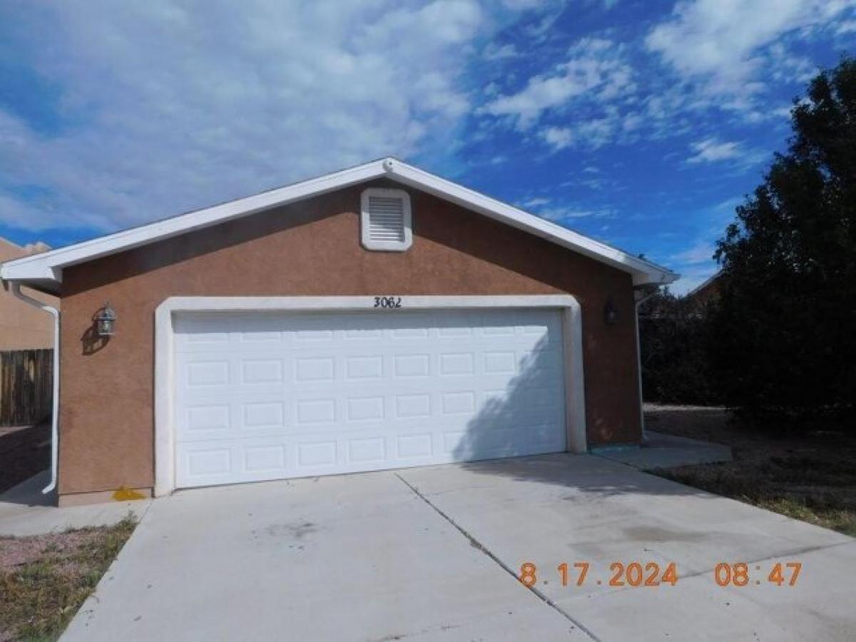 Picture of Home For Sale in Gallup, New Mexico, United States